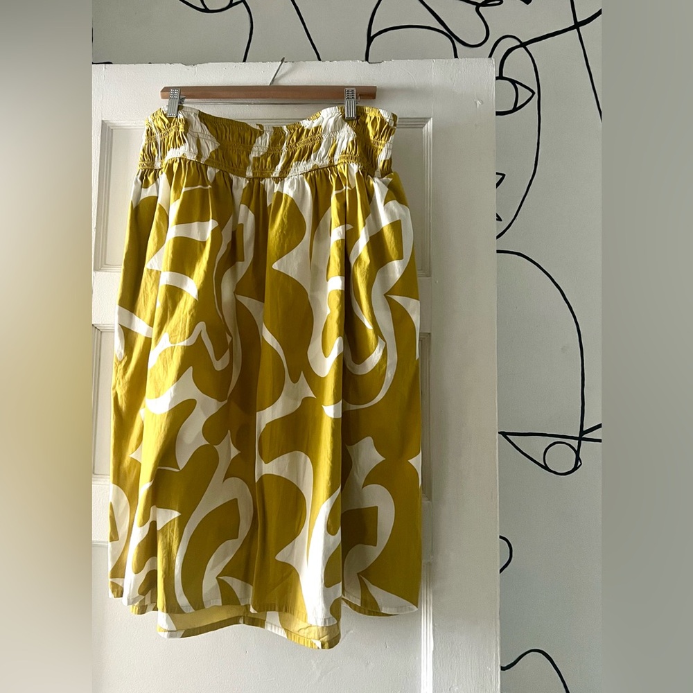 Midi skirt with smocked waist
